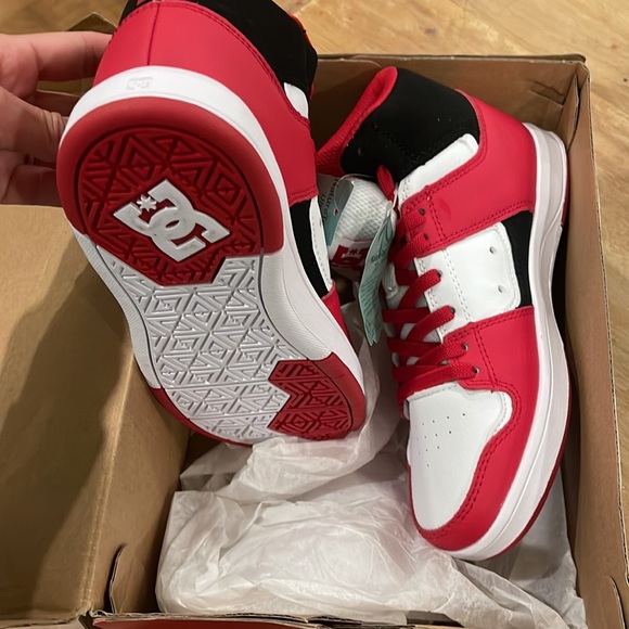 Kids dc shoes high top elastic size 3 - Picture 3 of 3